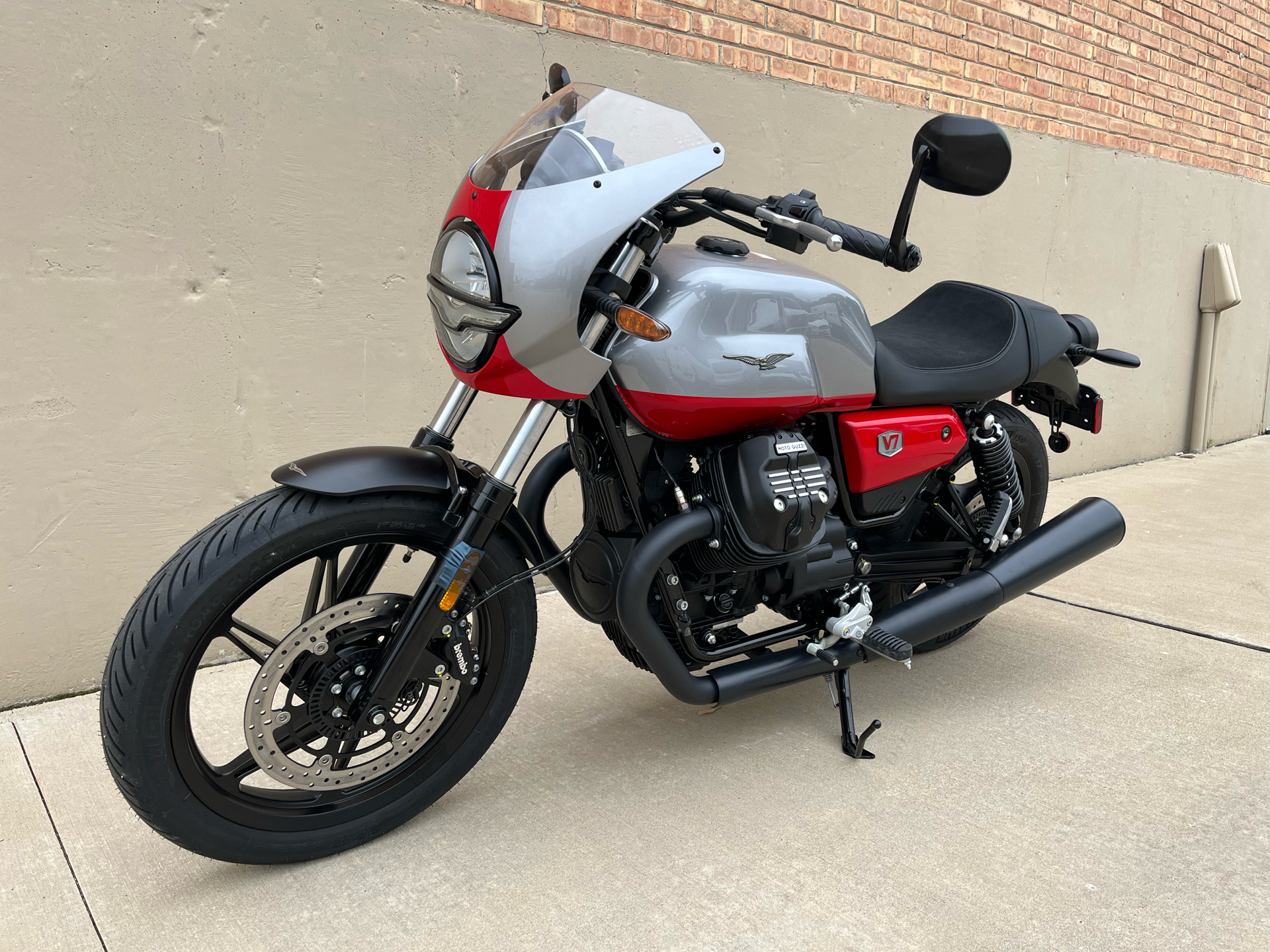 2024 Moto Guzzi V7 Stone Corsa in Roselle, Illinois - Photo 17