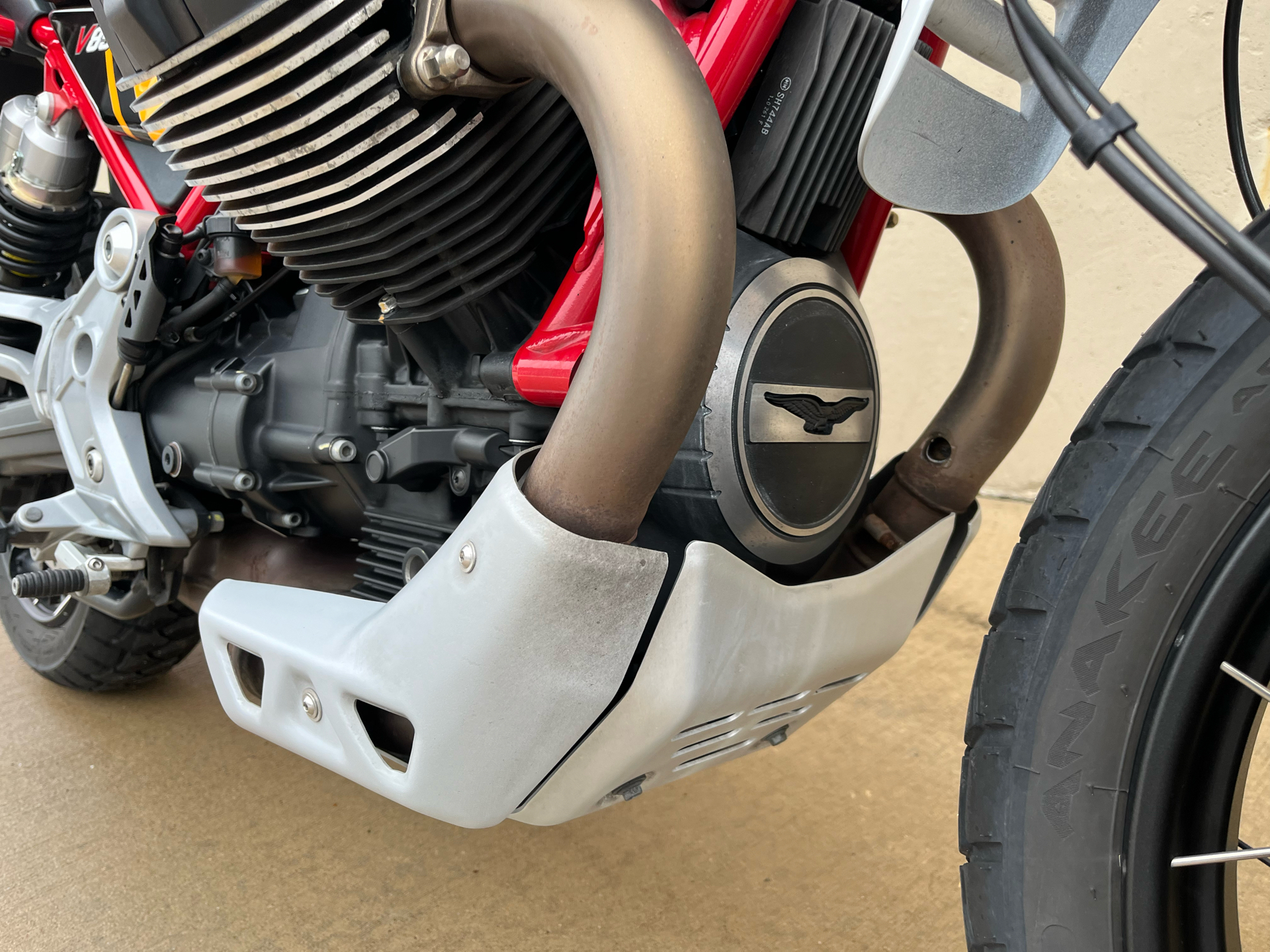 2022 Moto Guzzi V85 TT Adventure in Roselle, Illinois - Photo 5