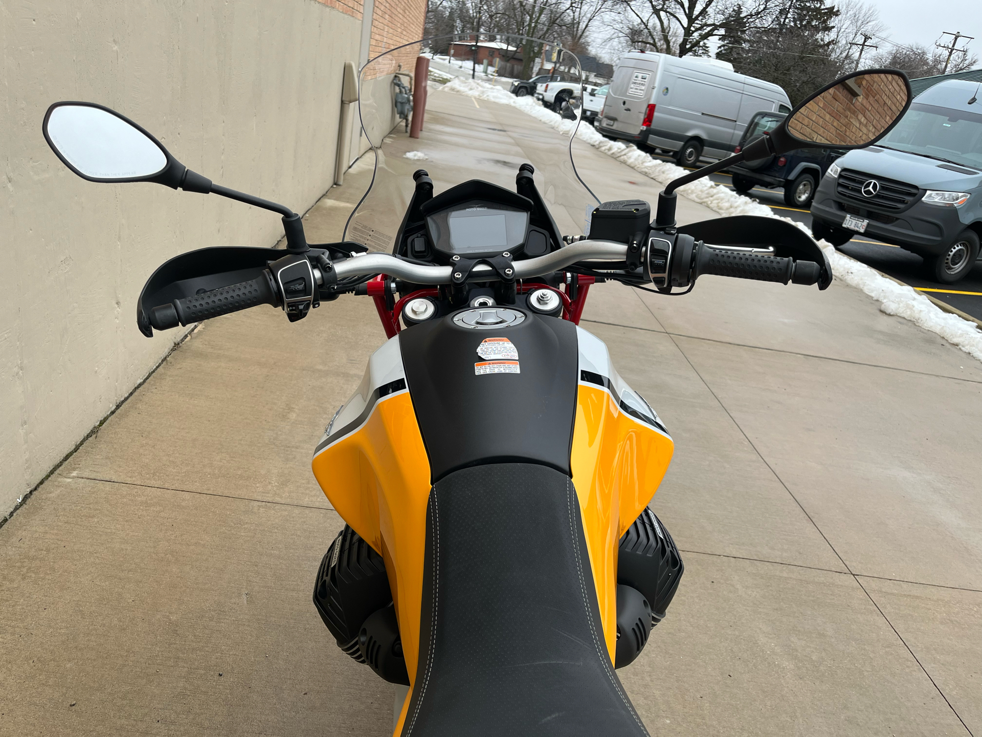 2022 Moto Guzzi V85 TT Adventure in Roselle, Illinois - Photo 16