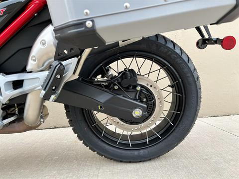 2022 Moto Guzzi V85 TT Adventure in Roselle, Illinois - Photo 20