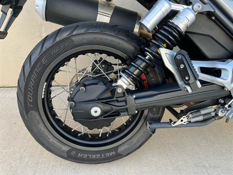 2020 Moto Guzzi V85 TT in Roselle, Illinois - Photo 9