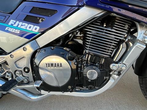 1993 Yamaha FJ1200A in Roselle, Illinois - Photo 6