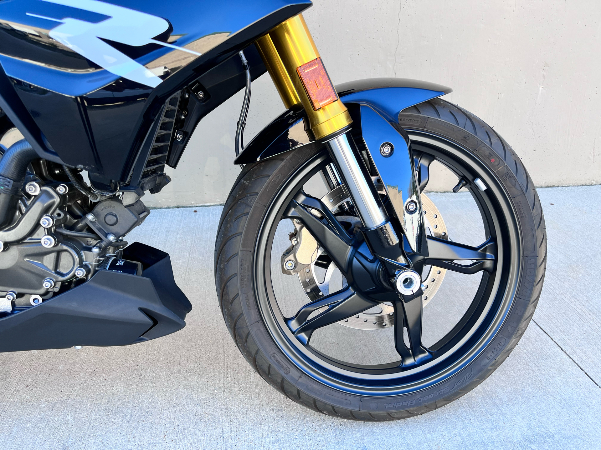 2022 BMW G 310 R in Roselle, Illinois - Photo 6