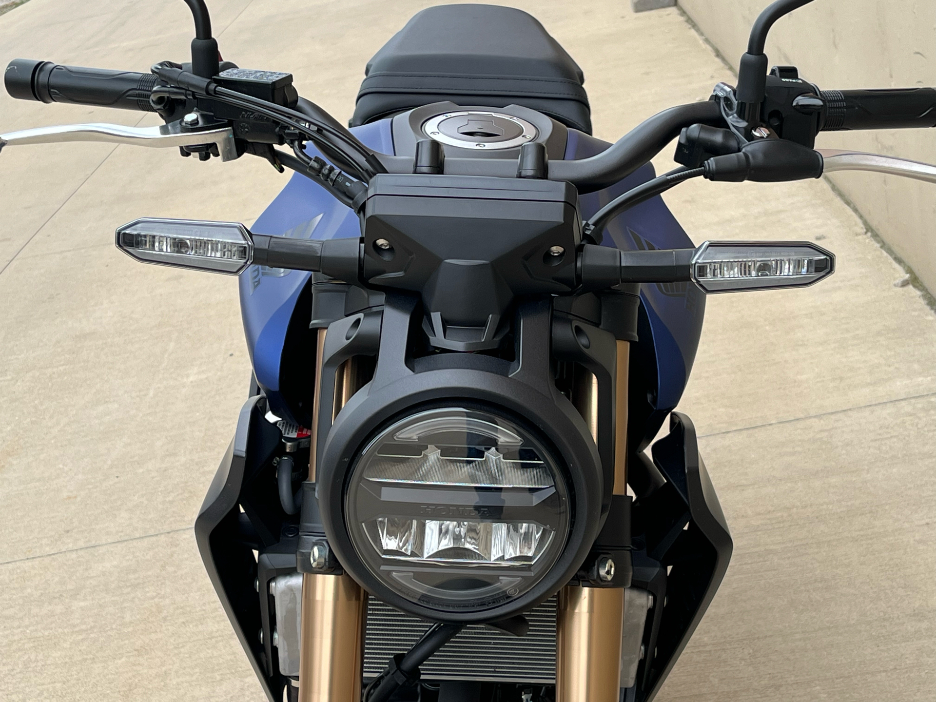 2022 Honda CB300R ABS in Roselle, Illinois - Photo 4