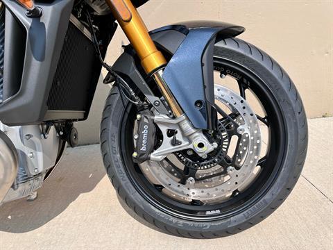 2023 Moto Guzzi V100 Mandello S in Roselle, Illinois - Photo 17