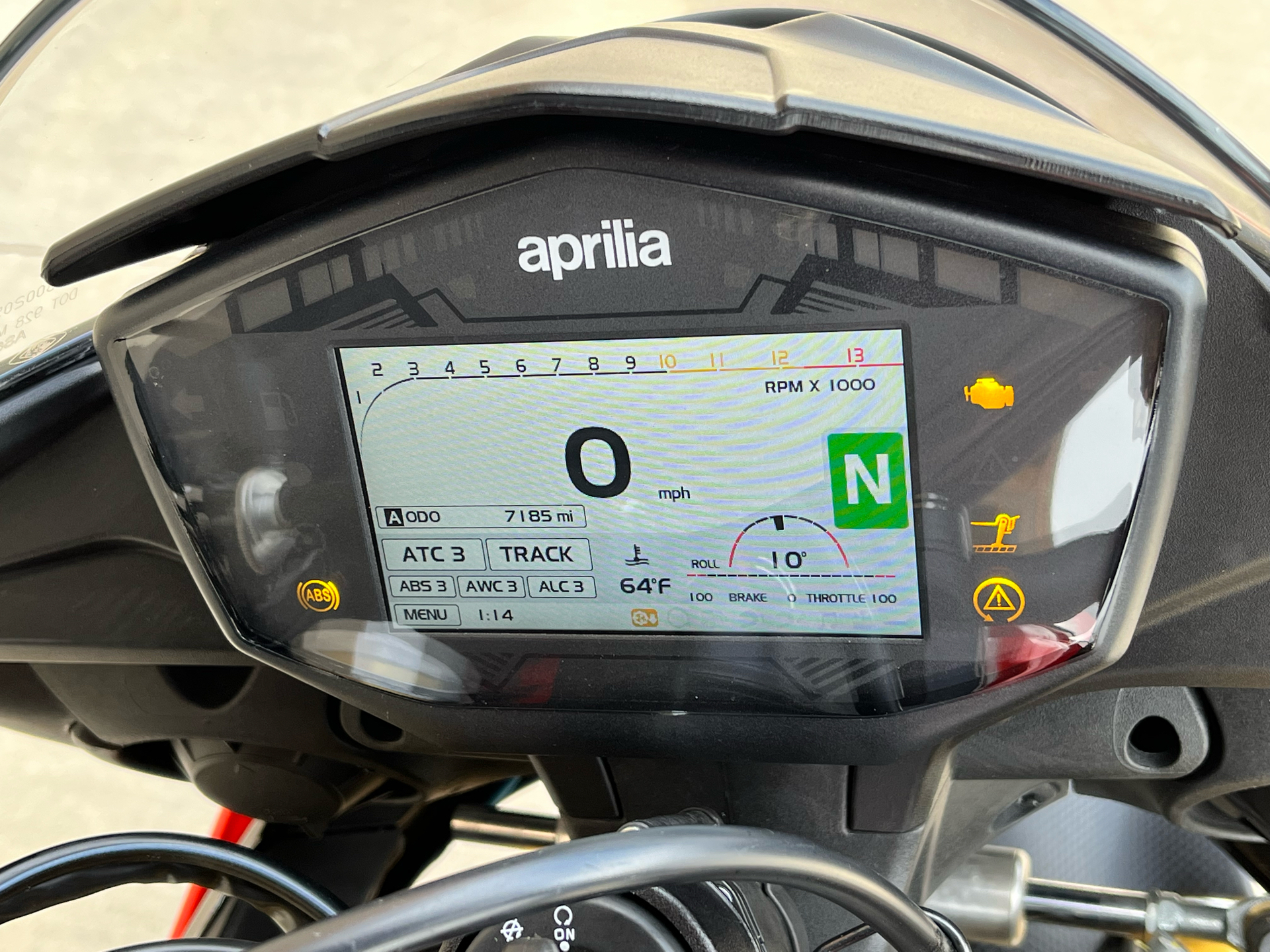 2019 Aprilia Tuono V4 1100 RR ABS in Roselle, Illinois - Photo 10