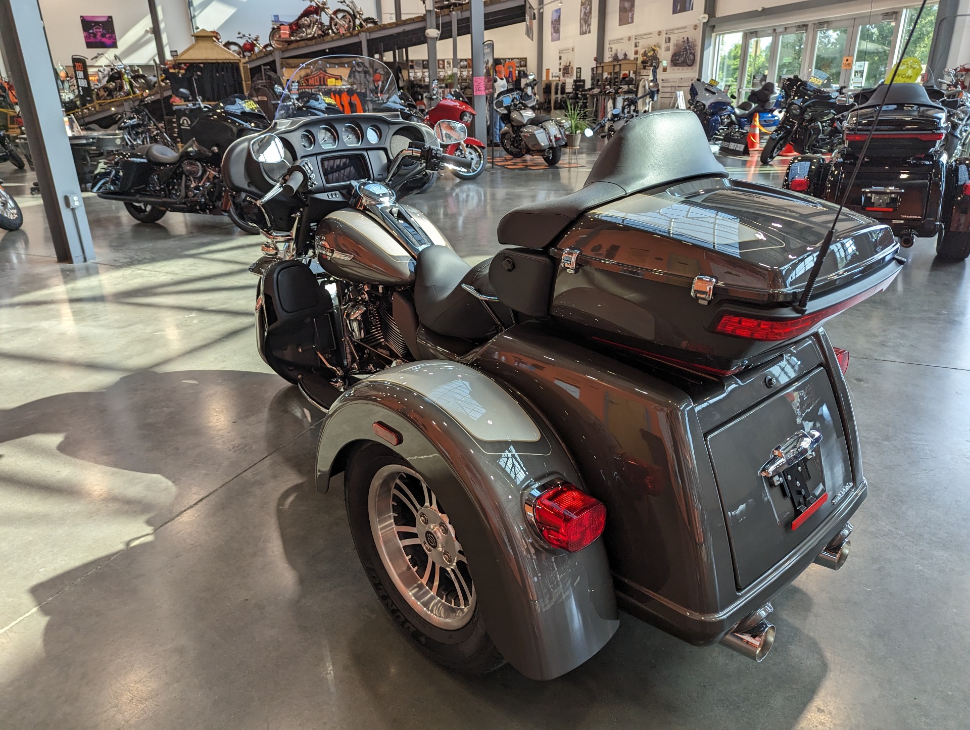 2023 Harley-Davidson TRI GLIDE in Columbia, Tennessee - Photo 6