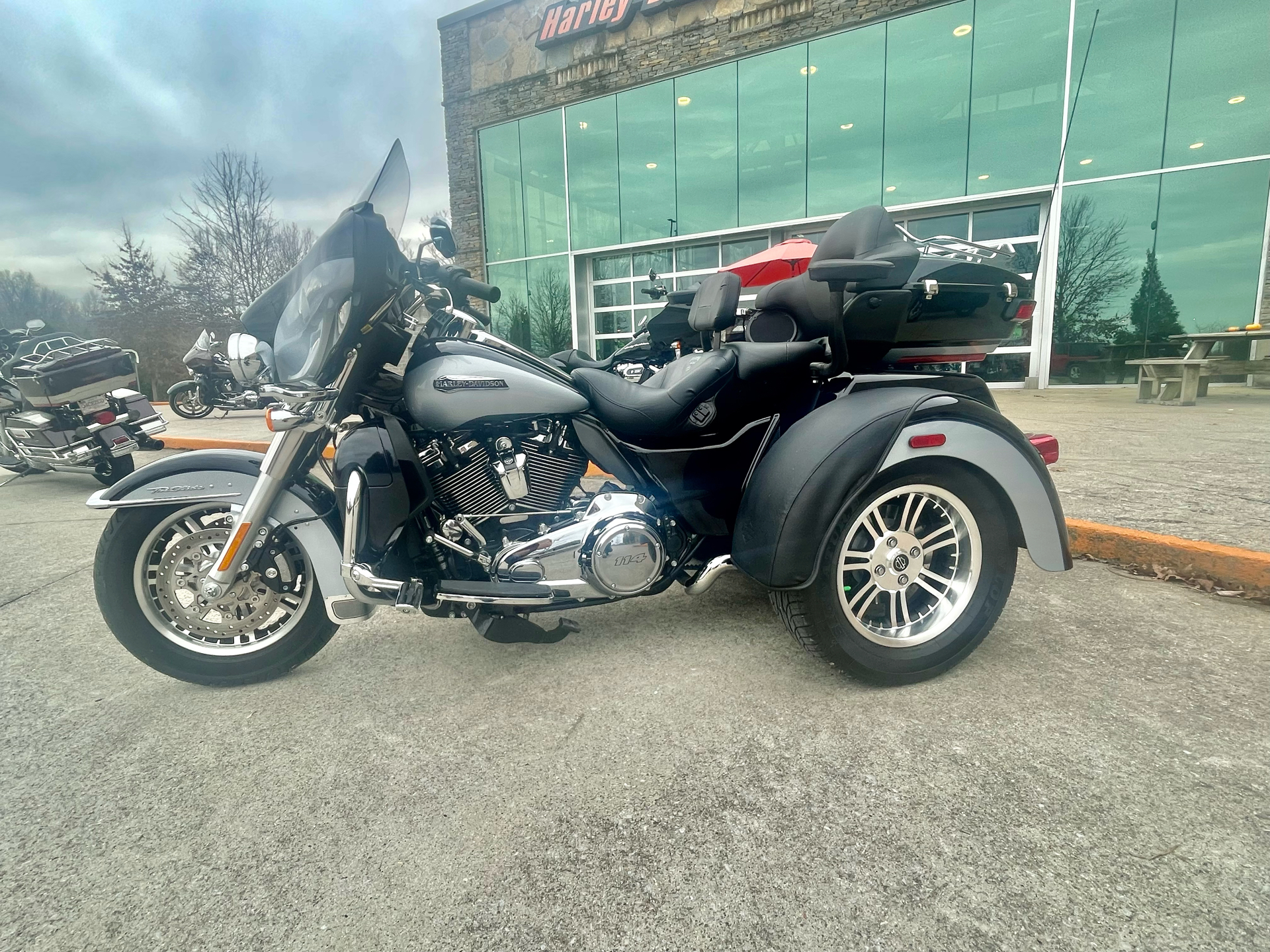 2020 Harley-Davidson FLHTCUTG in Columbia, Tennessee - Photo 2