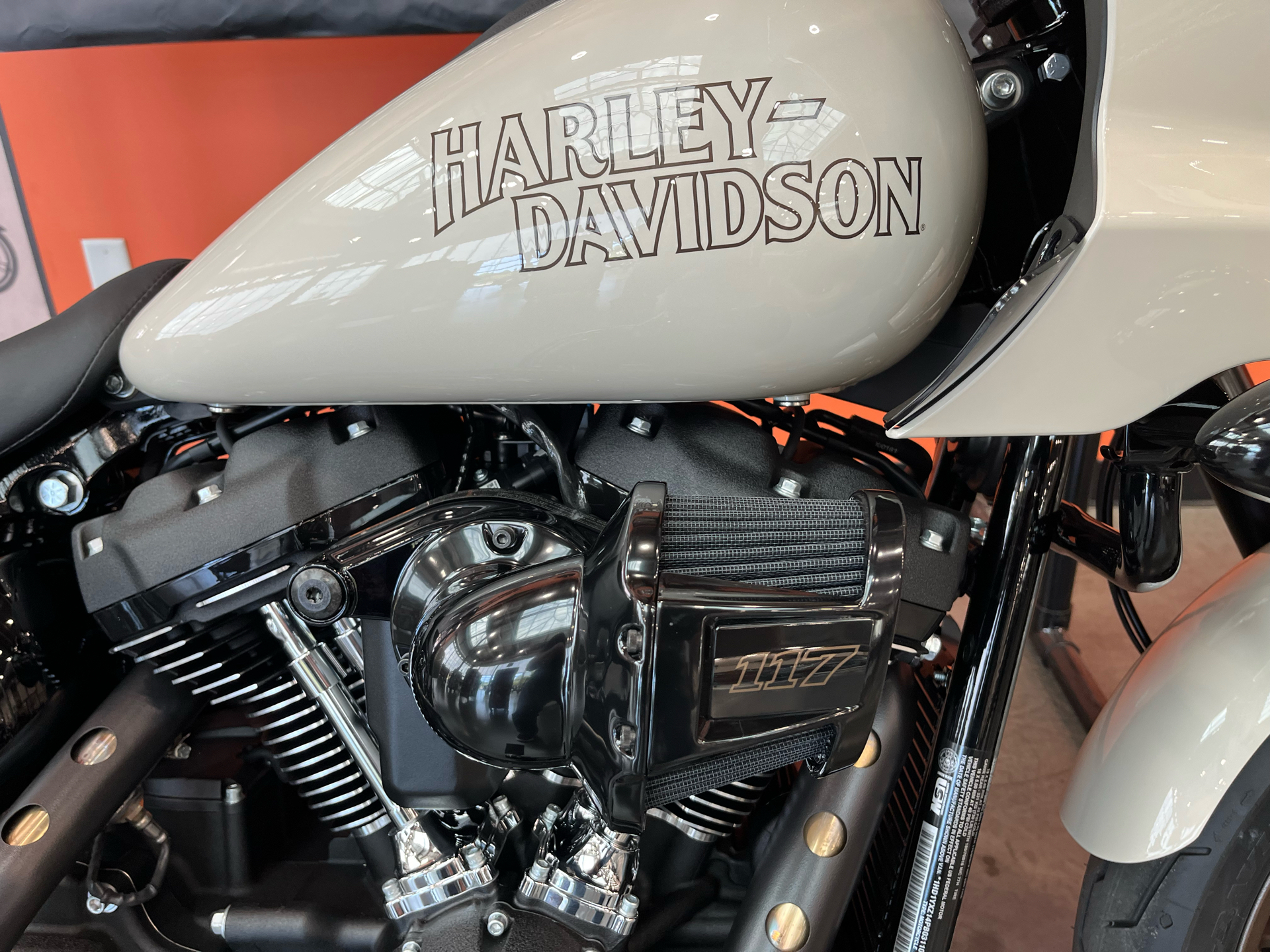 2023 Harley-Davidson Low Rider® ST in Columbia, Tennessee - Photo 9