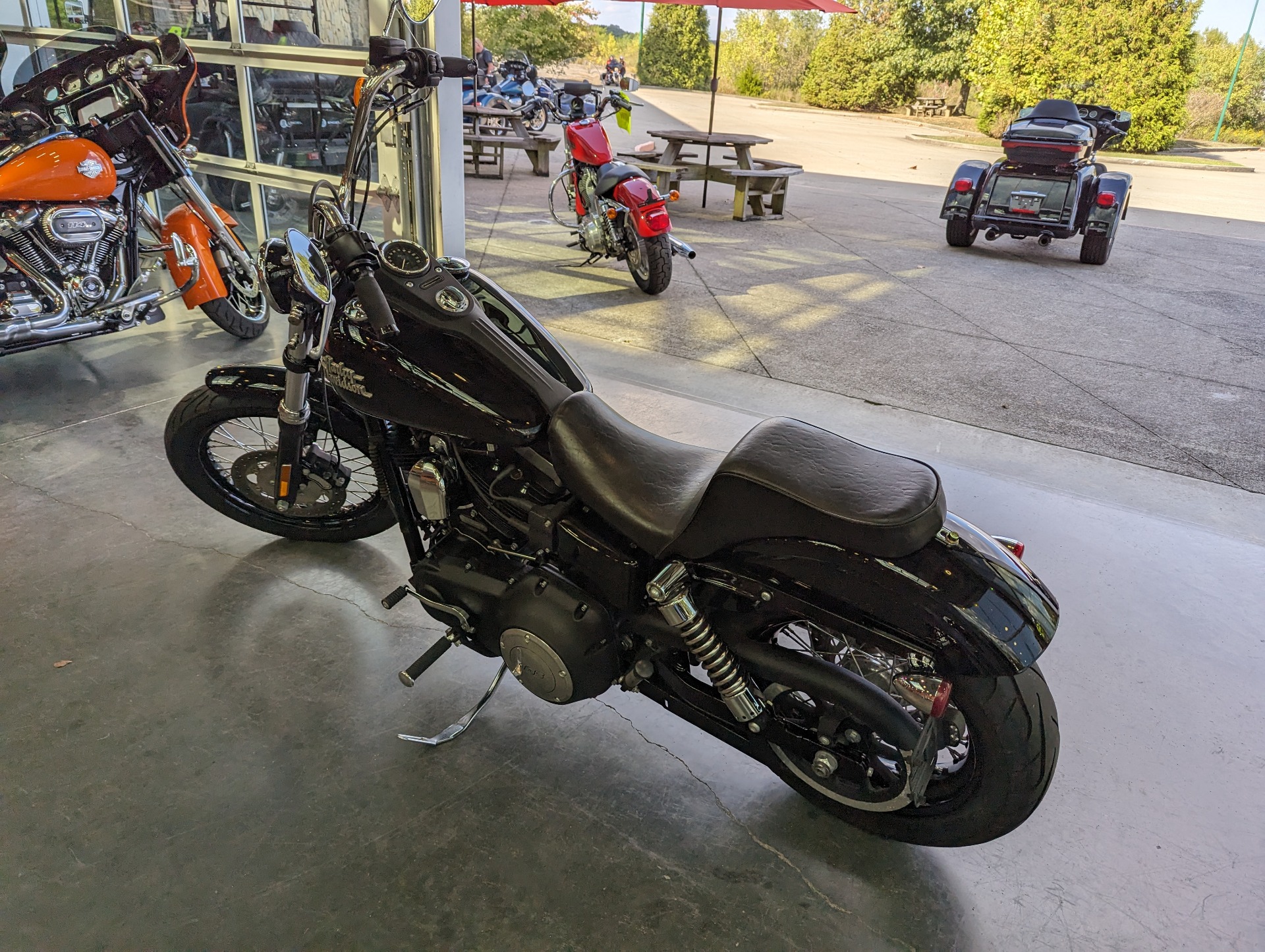 2017 Harley-Davidson Street Bob® in Columbia, Tennessee - Photo 6