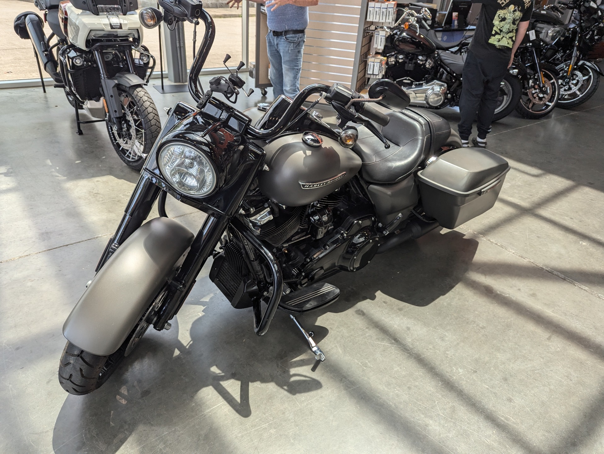 2018 Harley-Davidson FLHR in Columbia, Tennessee - Photo 5