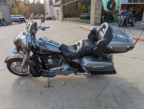 2015 Harley-Davidson CVO™ Limited in Columbia, Tennessee - Photo 6
