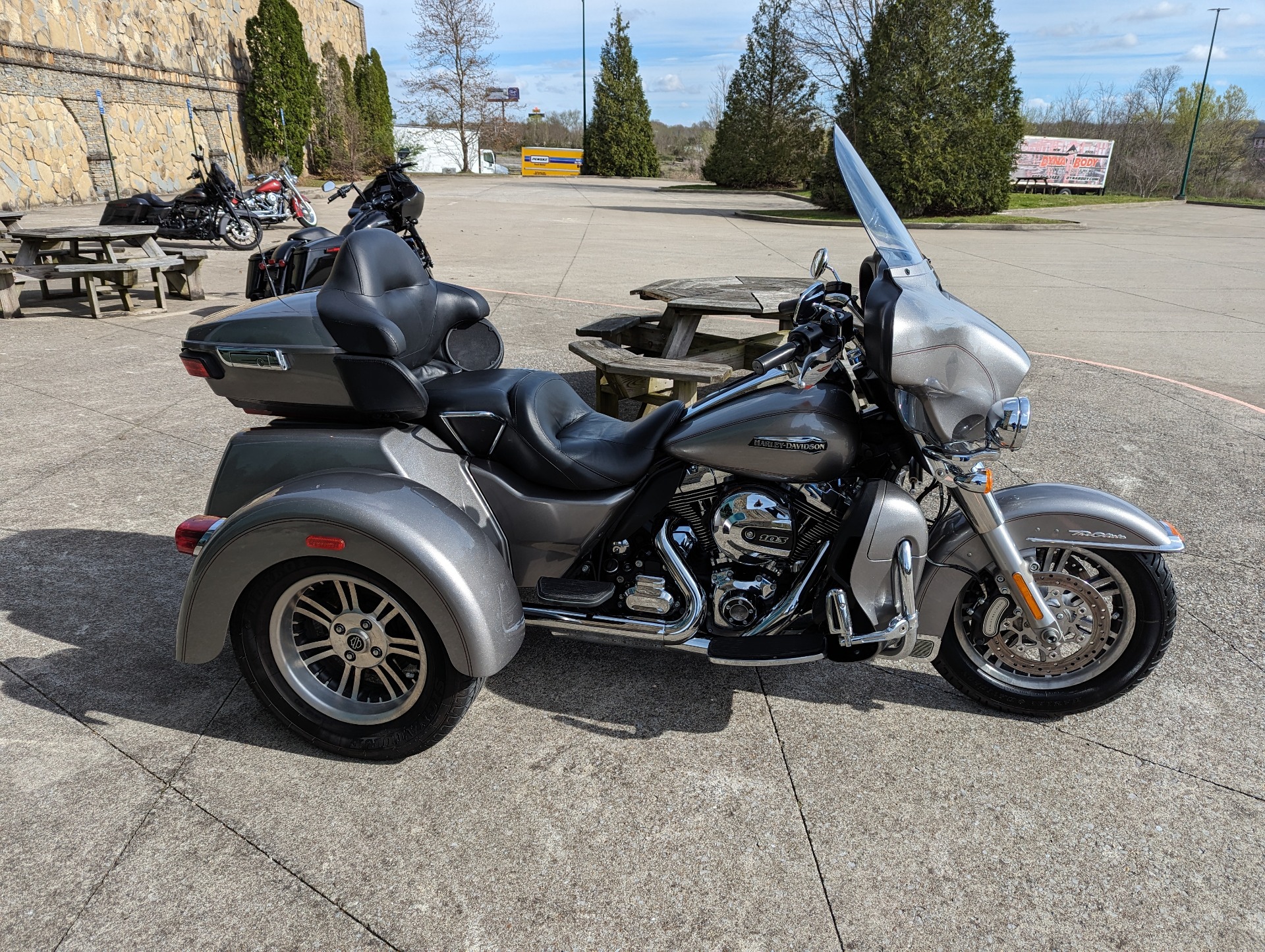 2016 Harley-Davidson Tri Glide® Ultra in Columbia, Tennessee - Photo 1