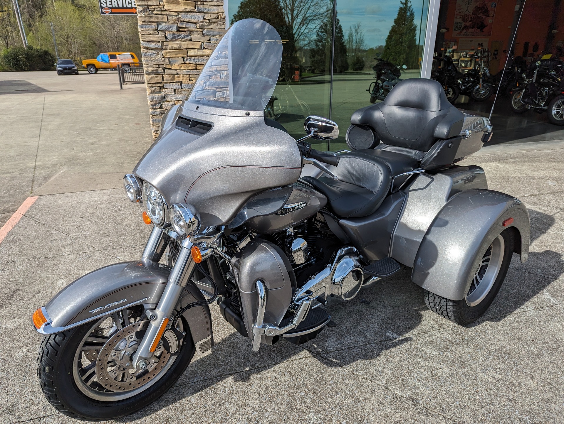 2016 Harley-Davidson Tri Glide® Ultra in Columbia, Tennessee - Photo 6