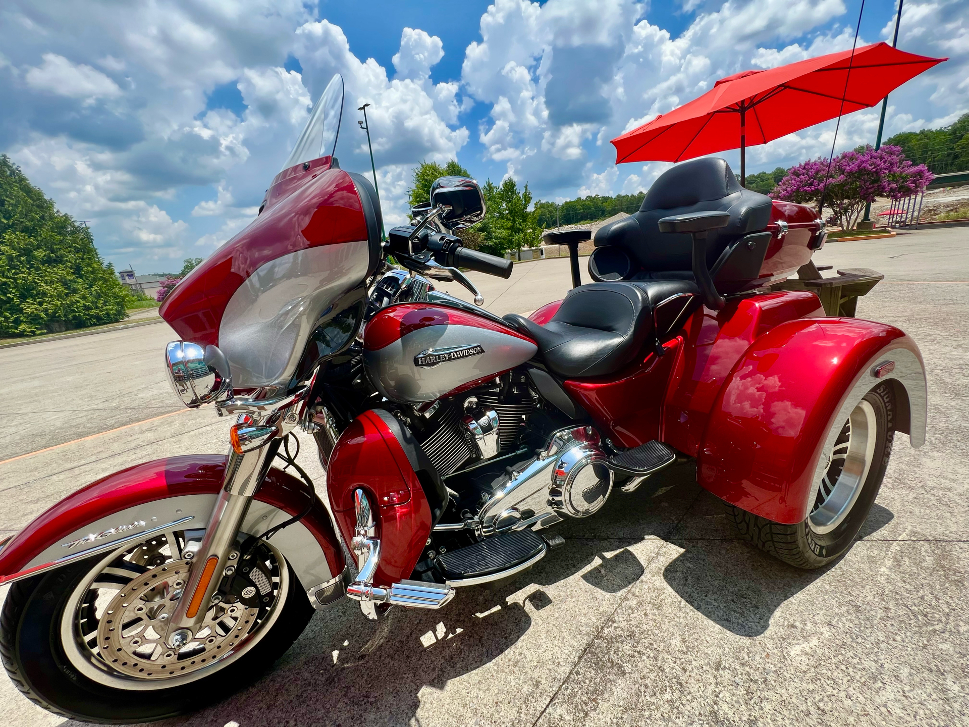 2019 Harley-Davidson FLHTCUTG Tri Glide Ultra in Columbia, Tennessee - Photo 1
