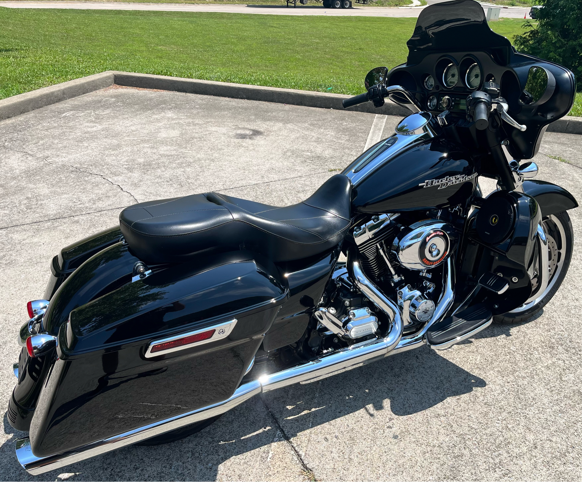 2012 Harley-Davidson Street Glide in Columbia, Tennessee - Photo 3
