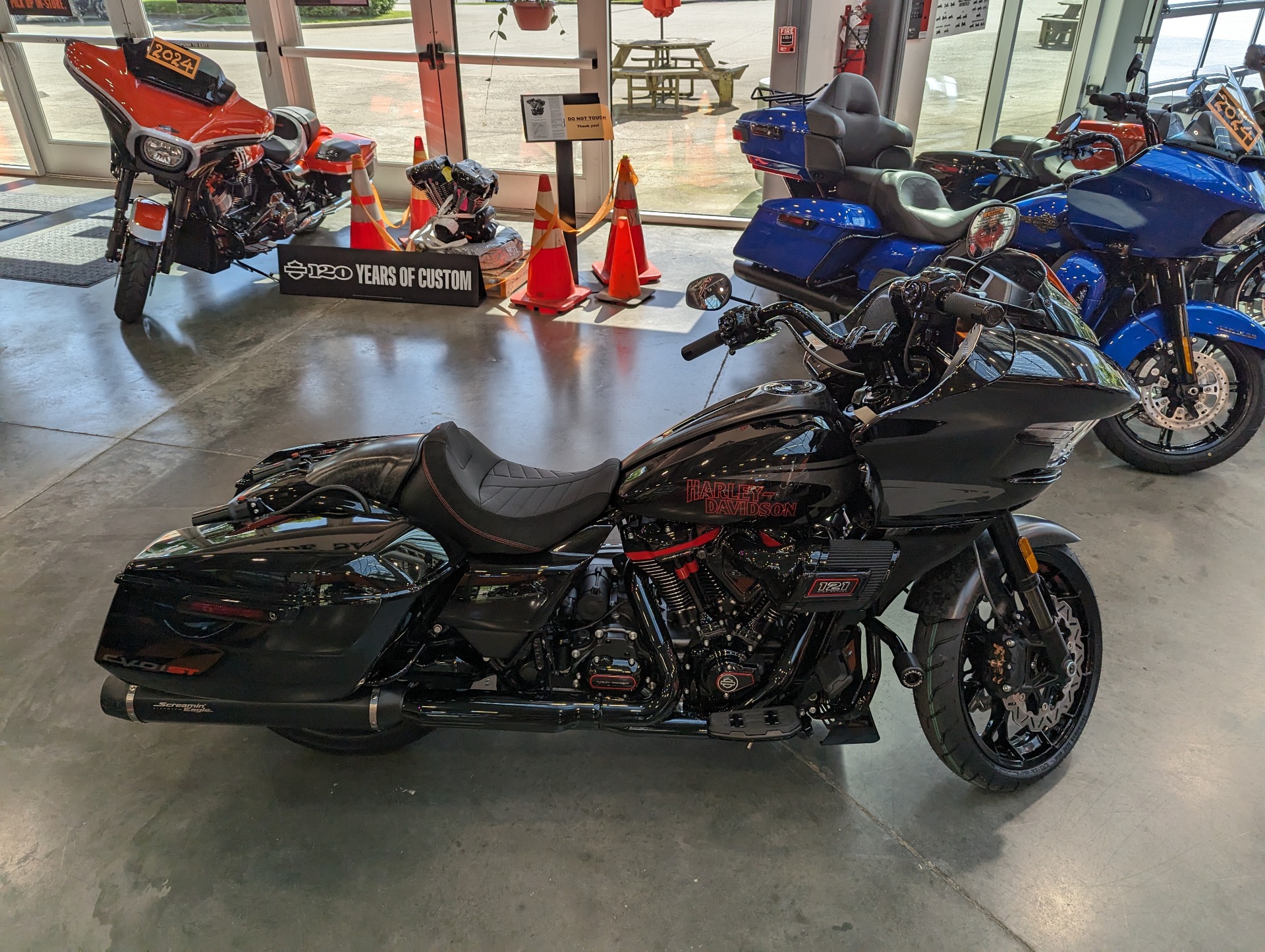 2024 Harley-Davidson CVO™ Road Glide® ST in Columbia, Tennessee - Photo 2