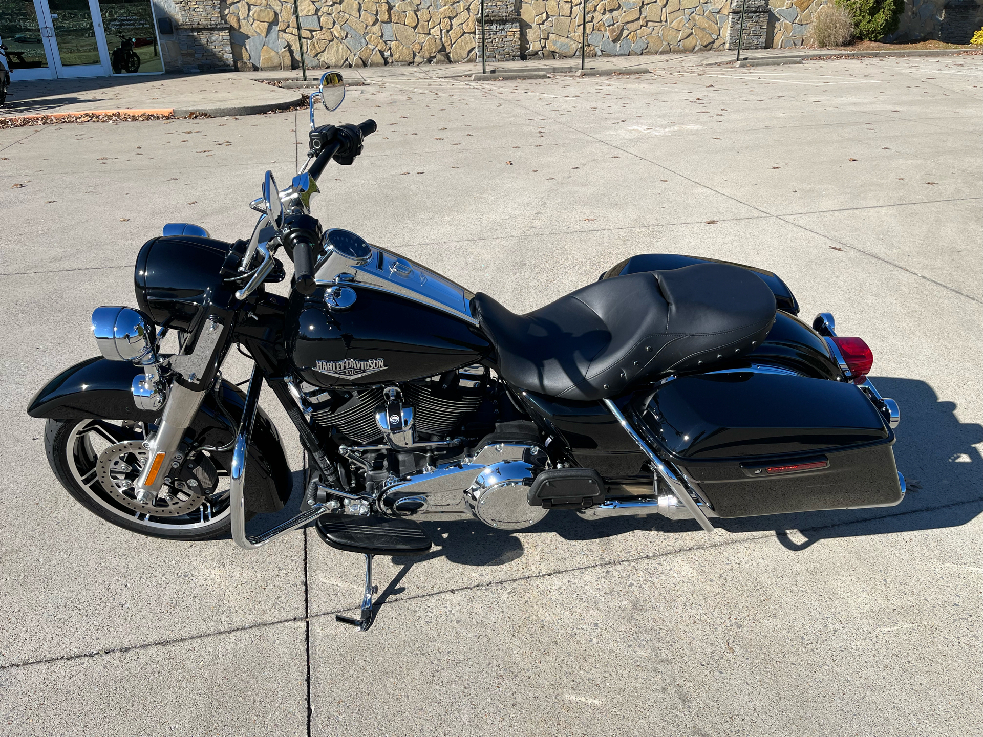 2021 Harley-Davidson Road King FLHR in Columbia, Tennessee - Photo 6
