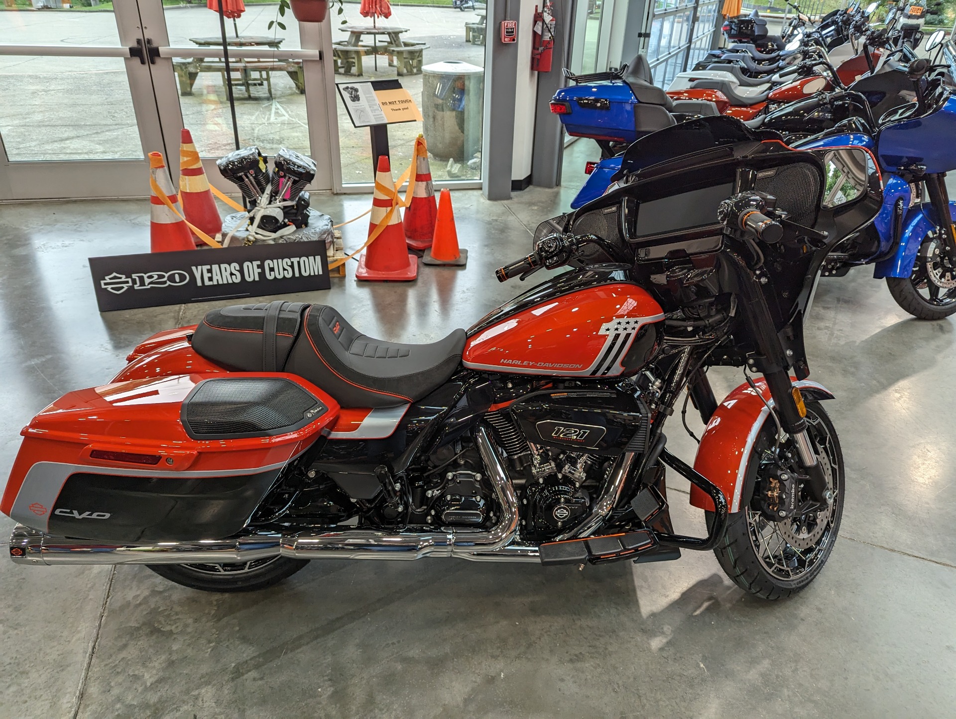 2024 Harley-Davidson CVO™ Street Glide® in Columbia, Tennessee - Photo 2