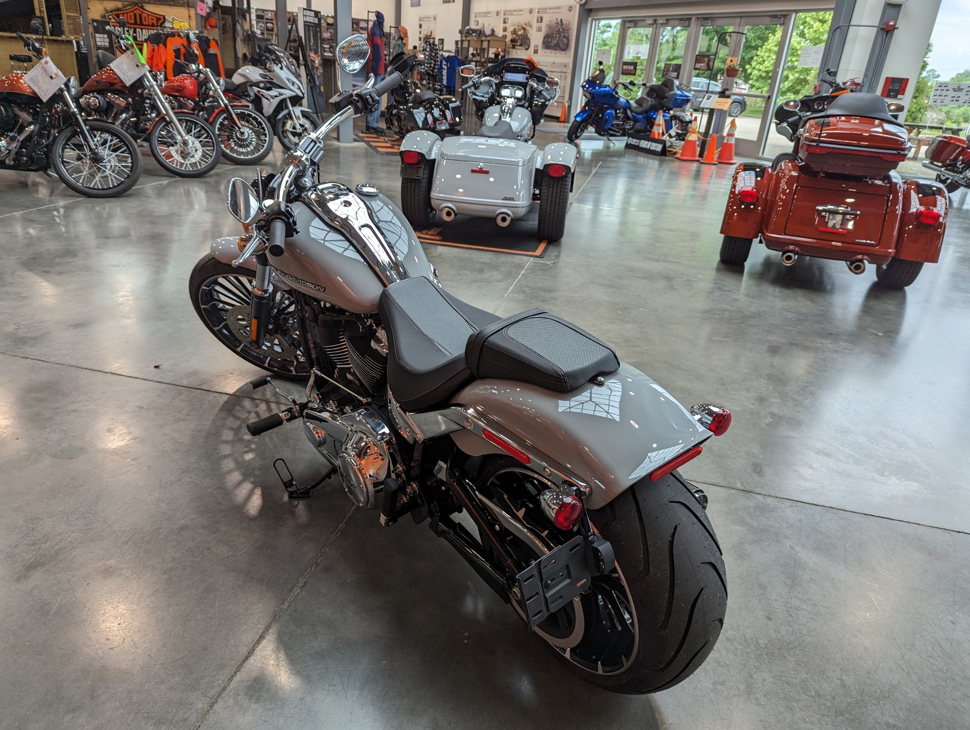 2024 Harley-Davidson Breakout® in Columbia, Tennessee - Photo 5