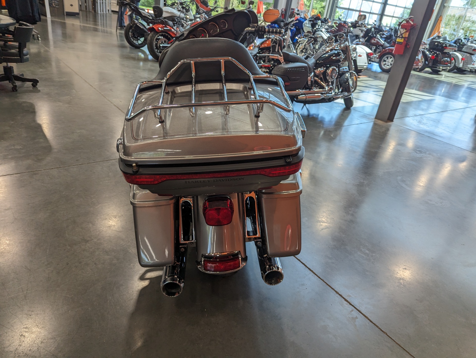 2016 Harley-Davidson Electra Glide® Ultra Classic® in Columbia, Tennessee - Photo 3