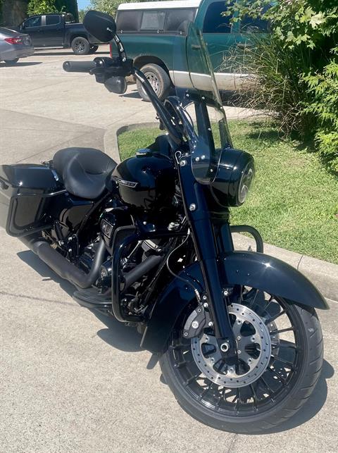 2018 Harley-Davidson FLHRXS in Columbia, Tennessee - Photo 2