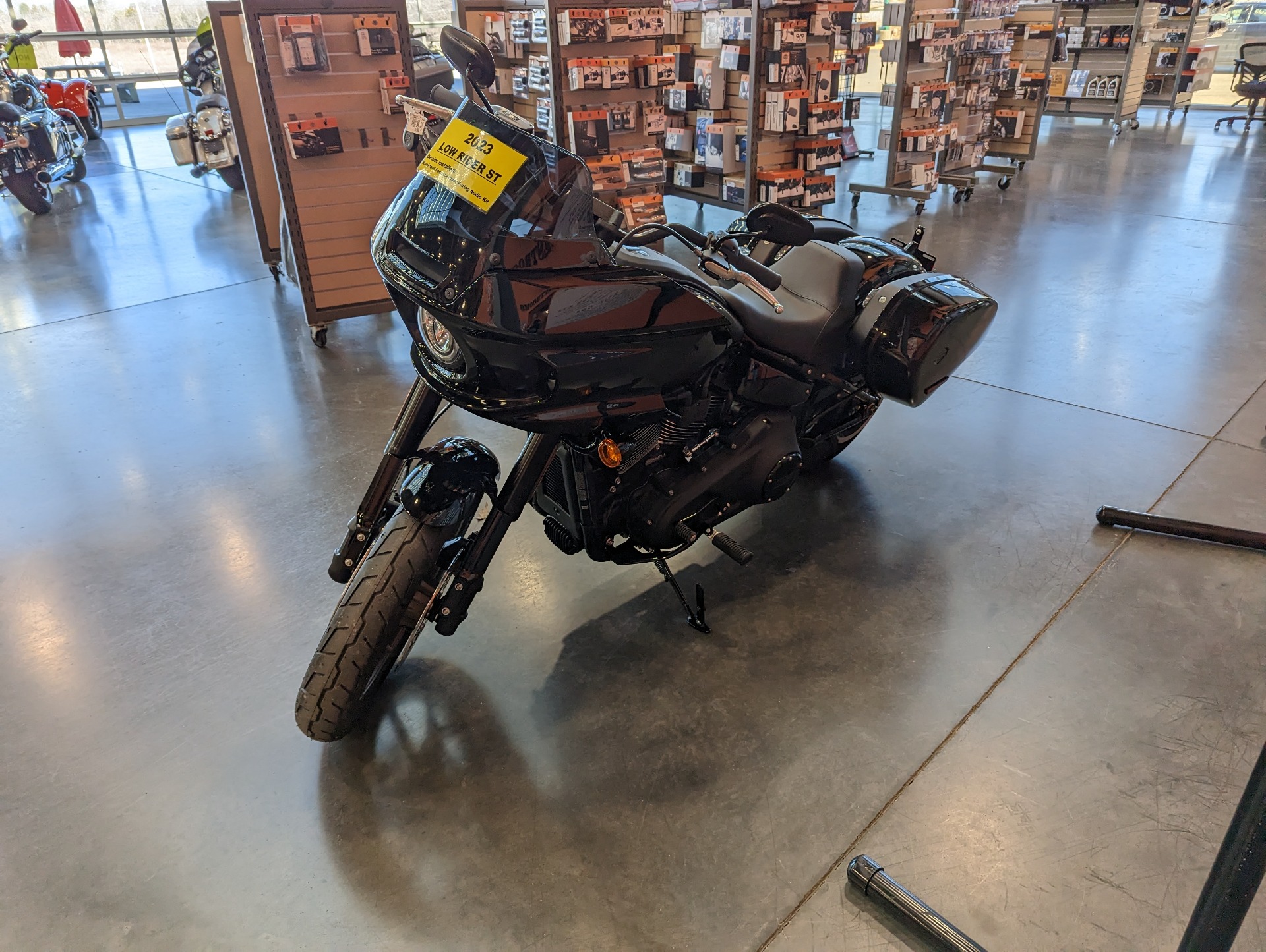 2023 Harley-Davidson Low Rider ST in Columbia, Tennessee - Photo 5