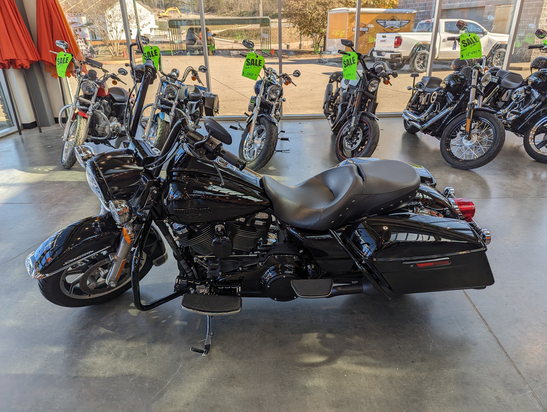 2019 Harley-Davidson Road King® in Columbia, Tennessee - Photo 6