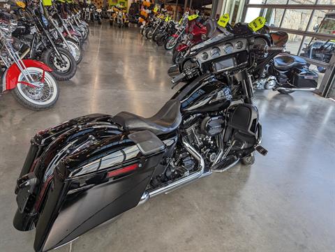 2016 Harley-Davidson CVO STREET GLIDE in Columbia, Tennessee - Photo 3