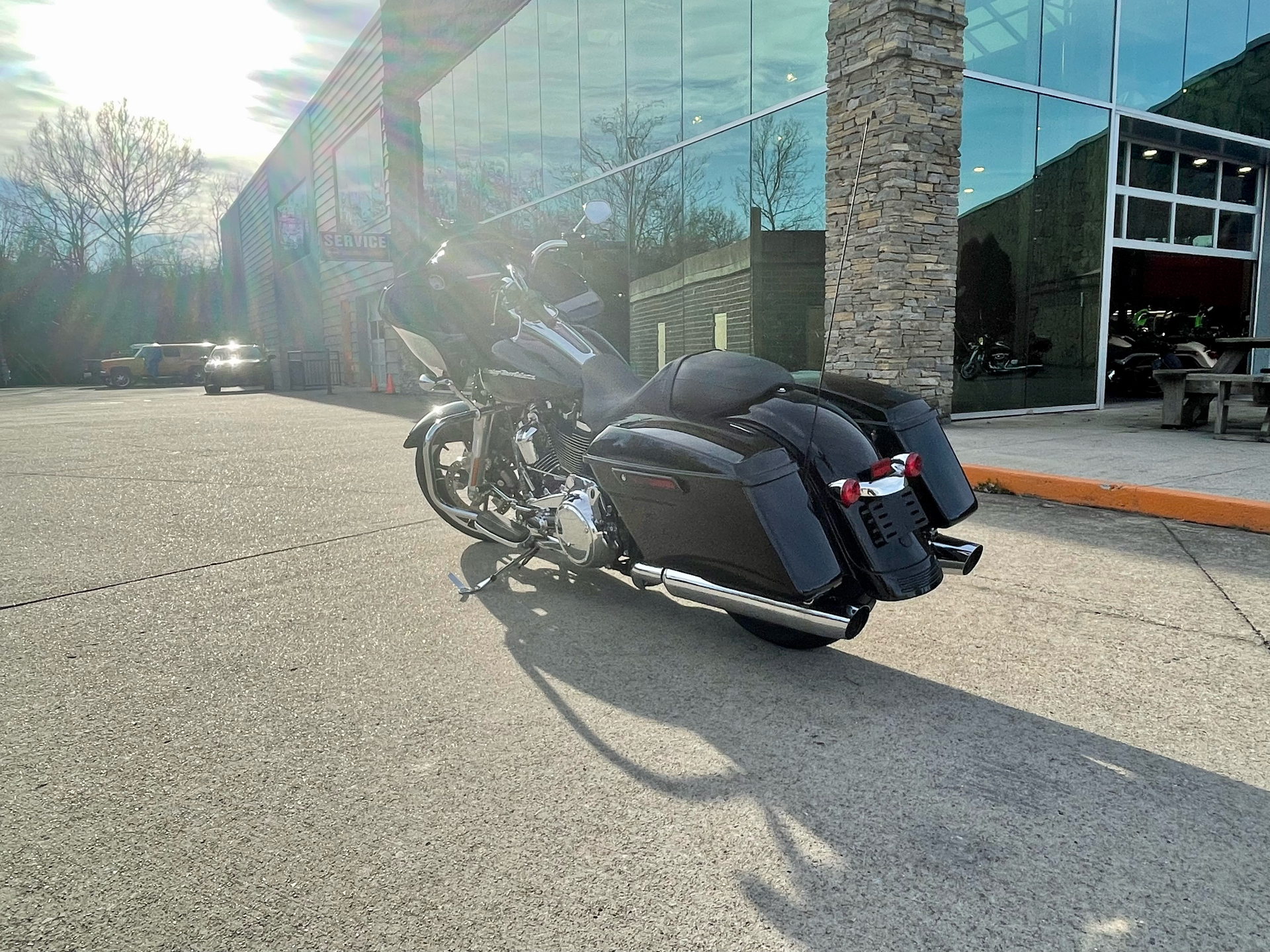 2017 Harley-Davidson Road Glide® Special in Columbia, Tennessee - Photo 3
