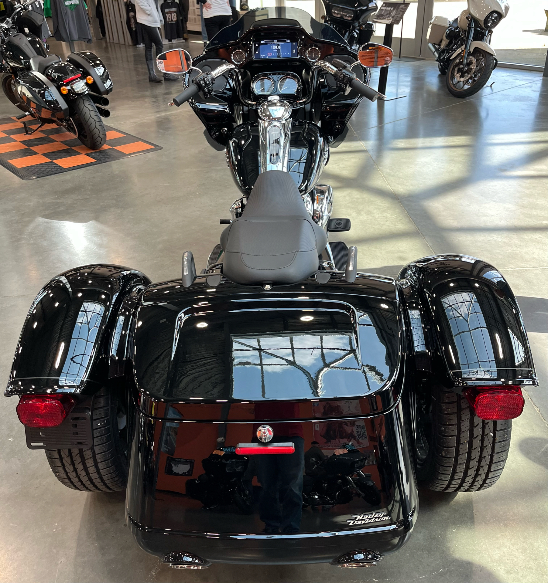 2023 Harley-Davidson Road Glide 3 in Columbia, Tennessee - Photo 6