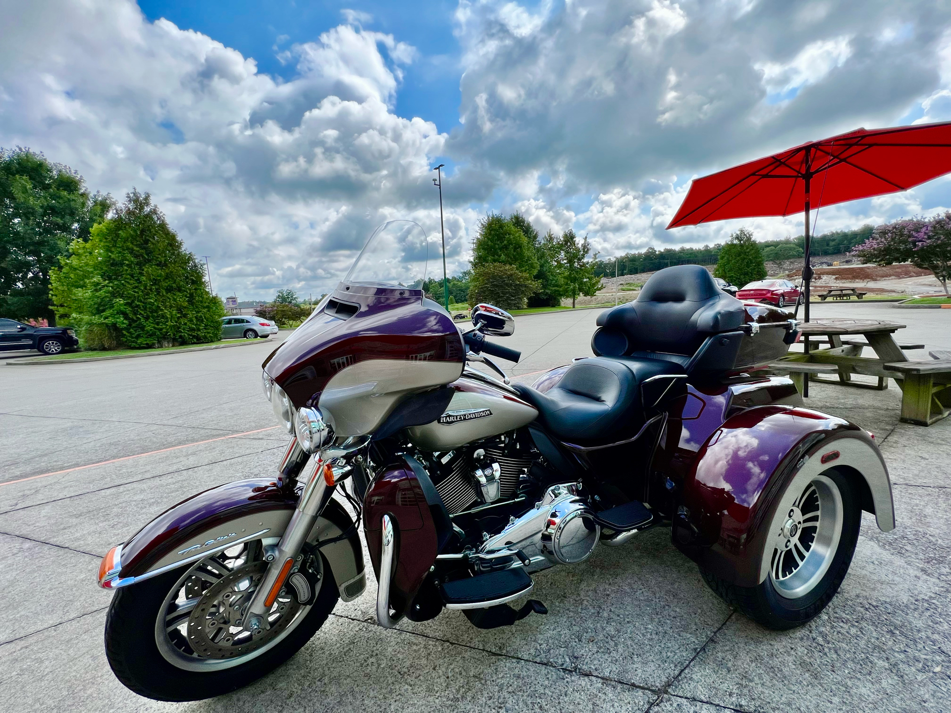 2018 Harley-Davidson FLHTCUTG Tri Glide Ultra in Columbia, Tennessee - Photo 3