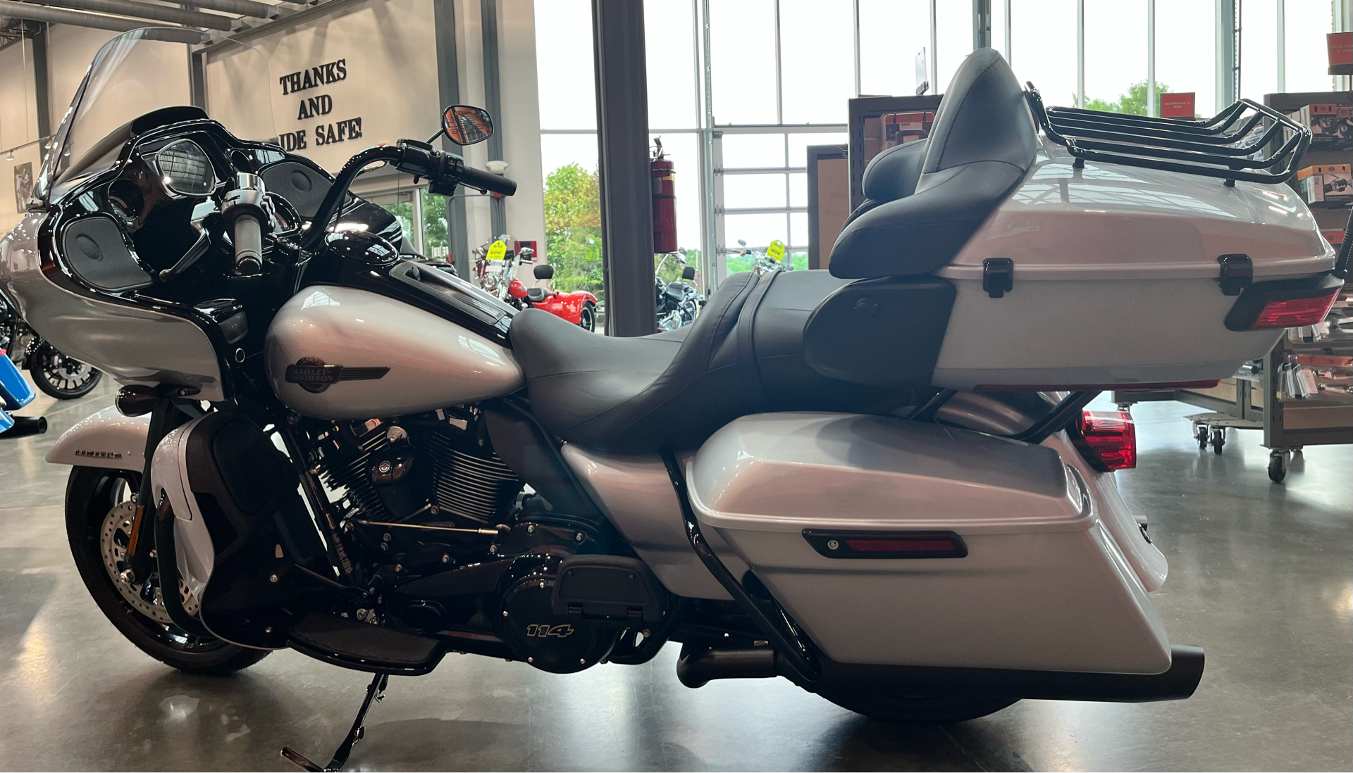 2023 Harley-Davidson Road Glide Limited in Columbia, Tennessee - Photo 7