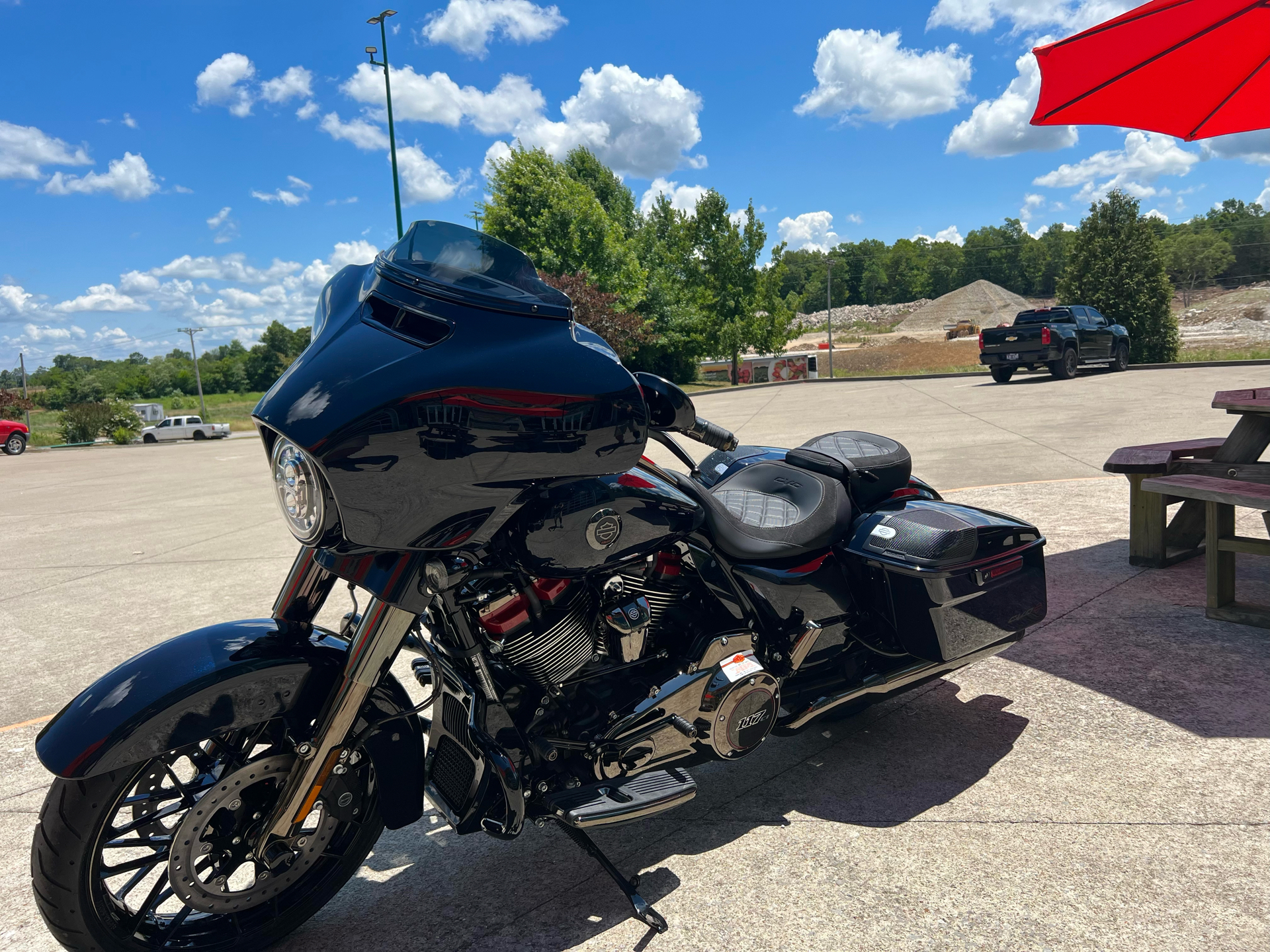 2022 Harley-Davidson CVO Street Glide in Columbia, Tennessee - Photo 9
