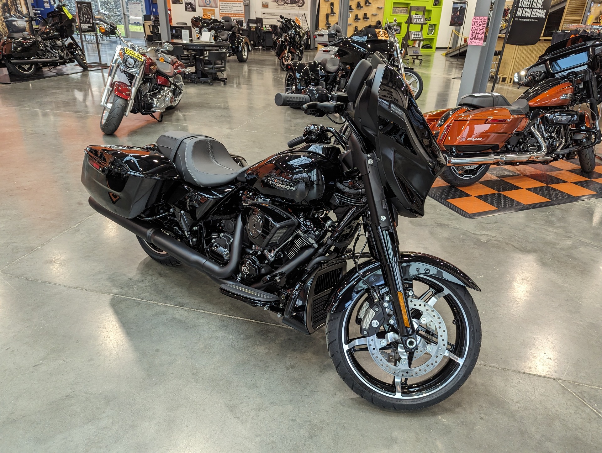 2024 Harley-Davidson FLHX in Columbia, Tennessee - Photo 2