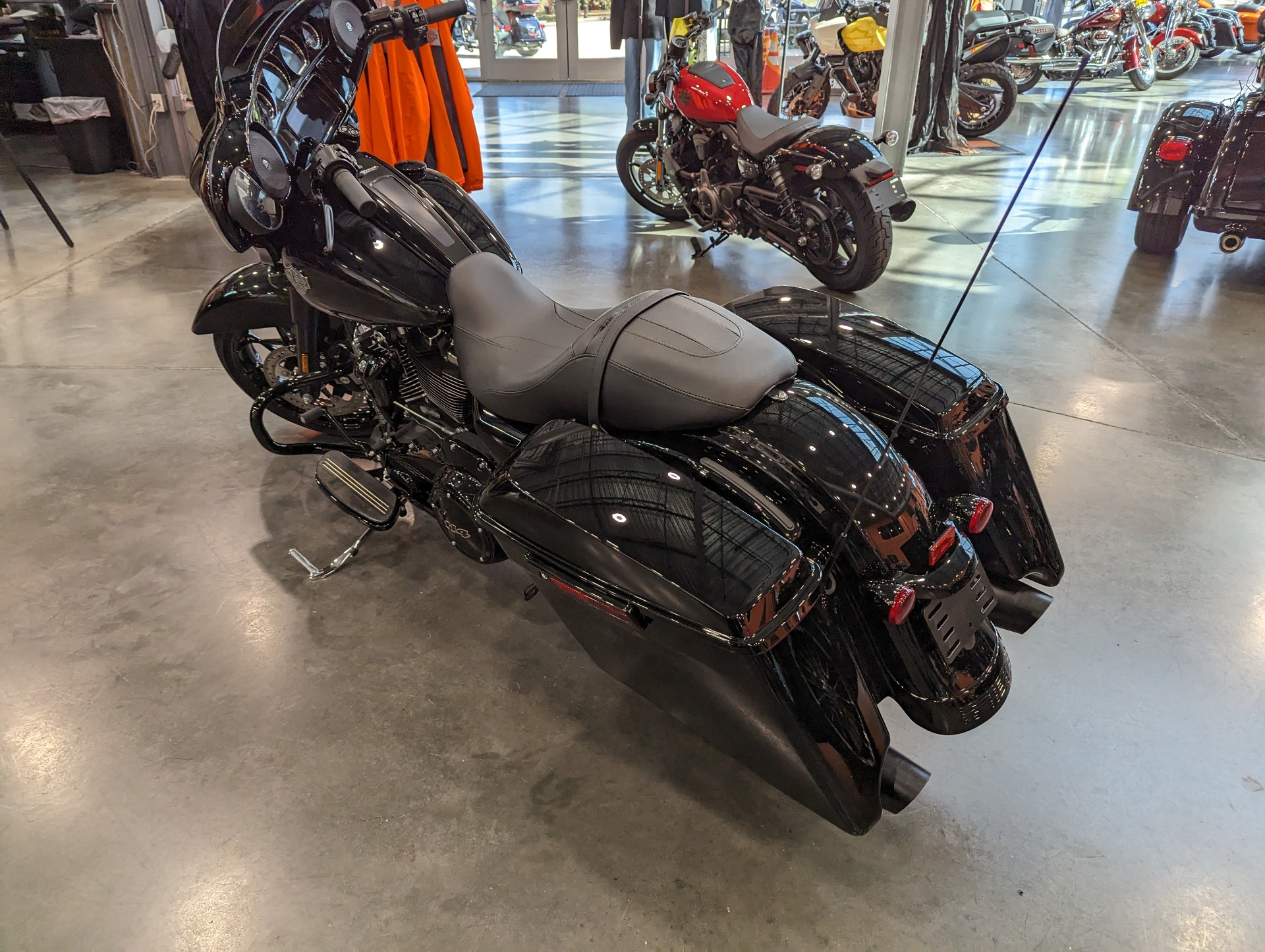 2023 Harley-Davidson Street Glide® Special in Columbia, Tennessee - Photo 5