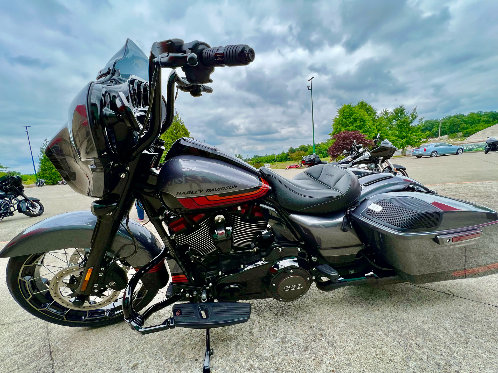 2020 Harley-Davidson FLHXSE CVO Street Glide in Columbia, Tennessee - Photo 4