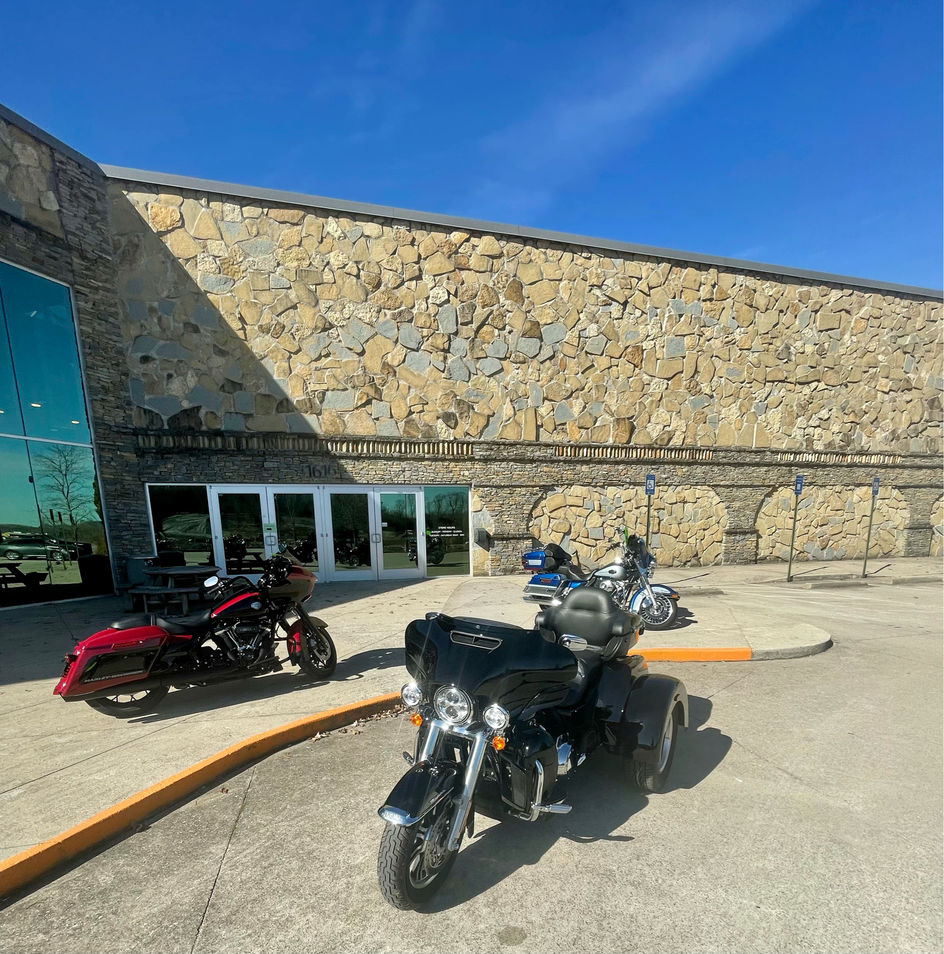 2020 Harley-Davidson FLHTCUTG in Columbia, Tennessee - Photo 2