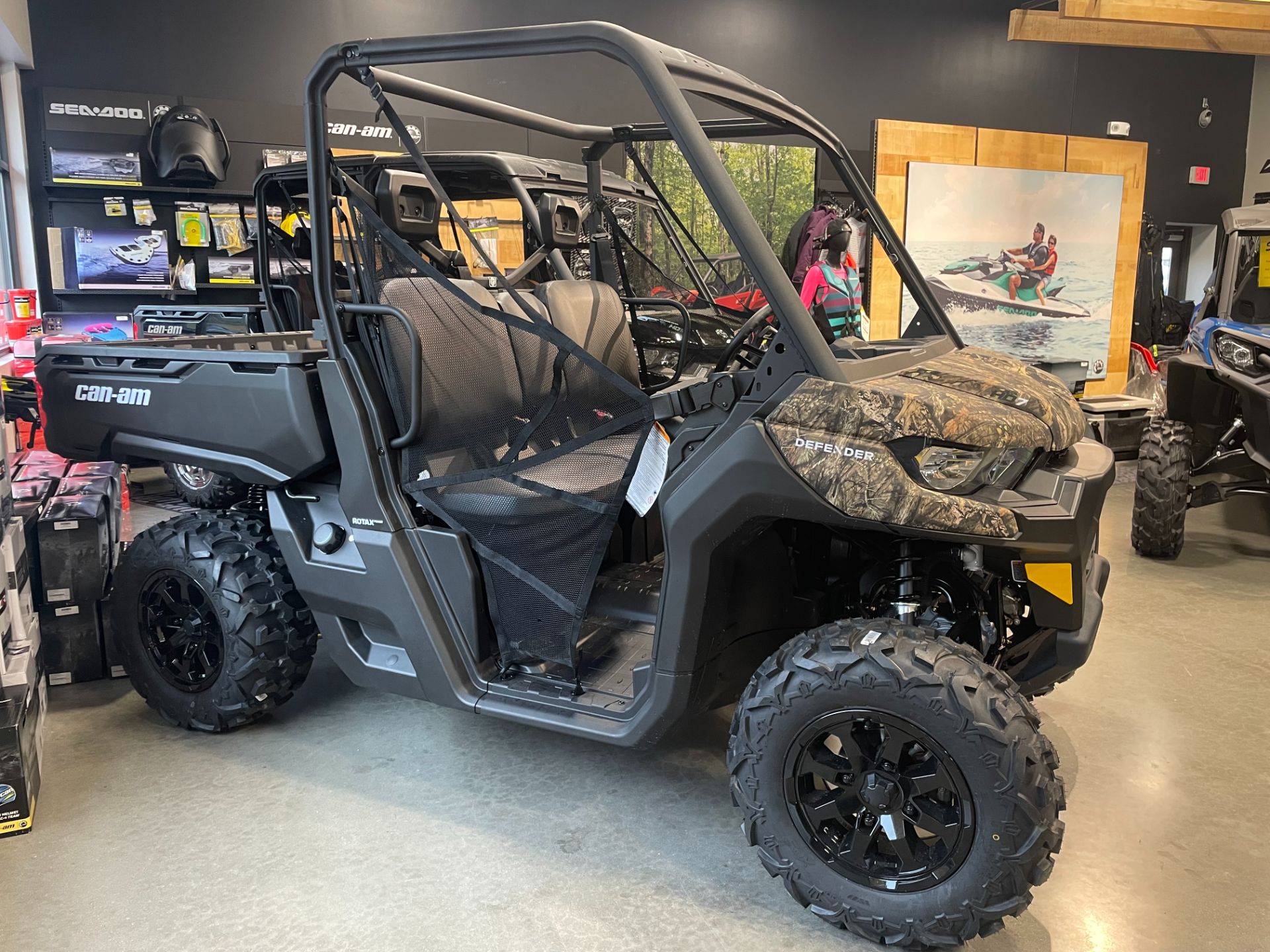 2023 Can-Am Defender DPS HD7 in Vernon, Connecticut - Photo 1