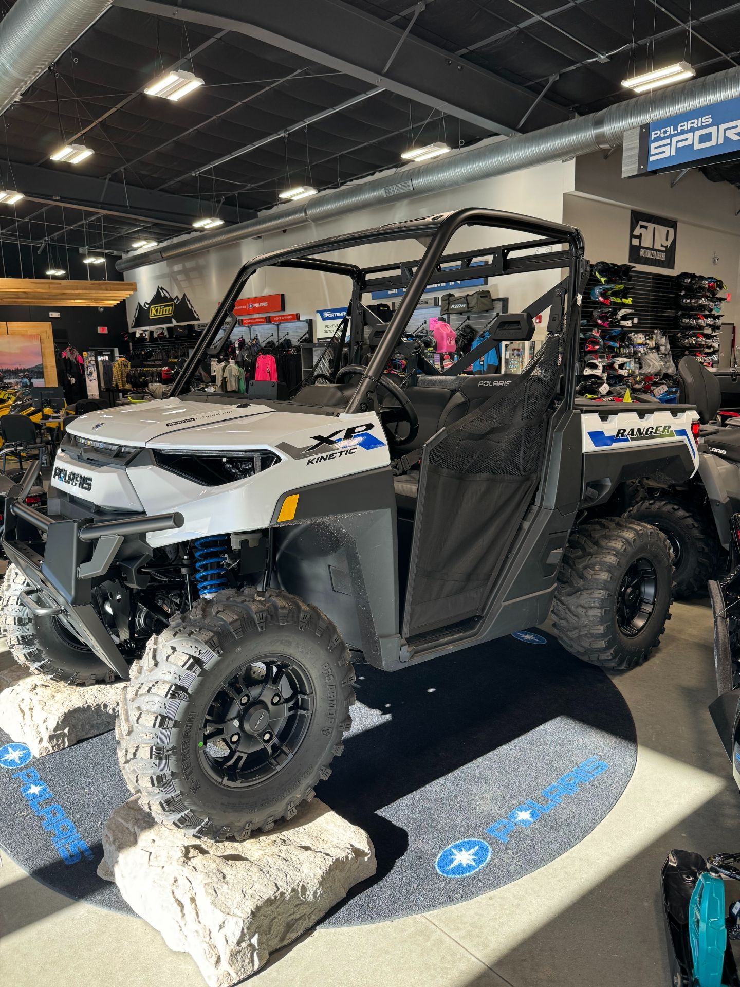 2024 Polaris Ranger XP Kinetic Premium in Vernon, Connecticut - Photo 3