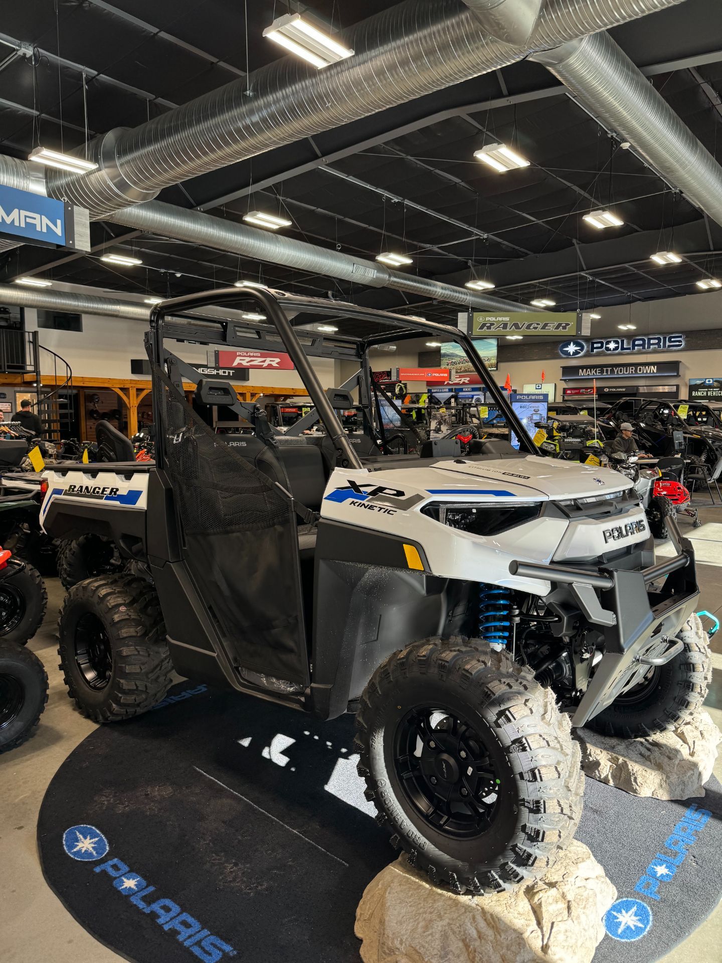 2024 Polaris Ranger XP Kinetic Premium in Vernon, Connecticut - Photo 1