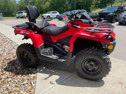 2023 Can-Am Outlander MAX 570 in Vernon, Connecticut