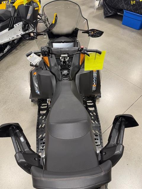 2025 Ski-Doo Grand Touring LE w/ Platinum Package 900 ACE Turbo R ES Silent Ice Track II 1.25 w/ 10.25 in. Touchscreen in Vernon, Connecticut - Photo 4