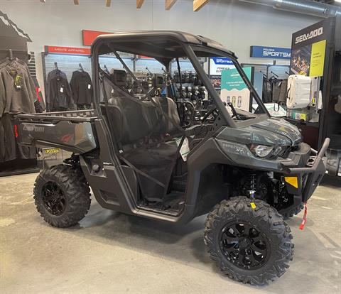 2023 Can-Am Defender XT HD10 in Vernon, Connecticut