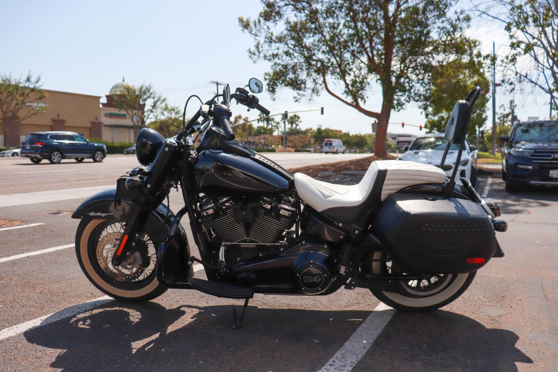 2020 Harley-Davidson Heritage Classic 114 in San Diego, California - Photo 5