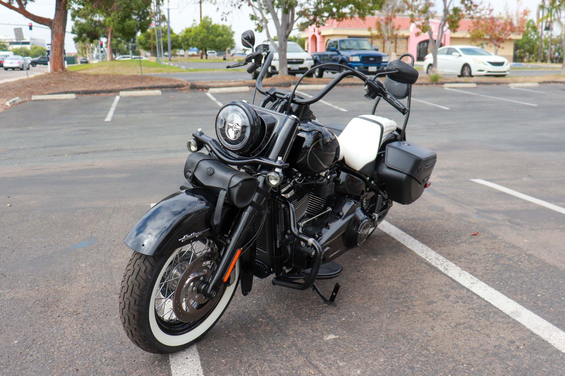 2020 Harley-Davidson Heritage Classic 114 in San Diego, California - Photo 4