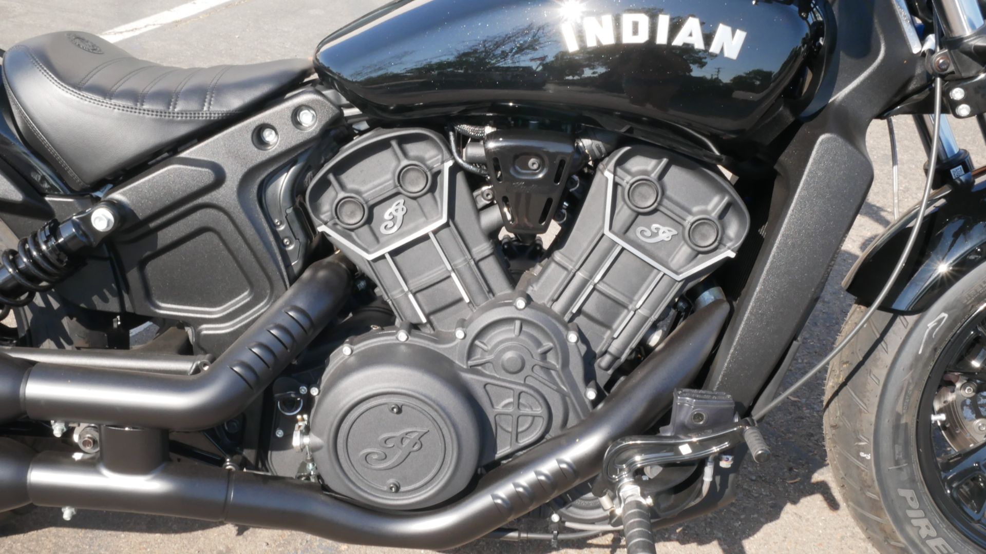 2024 Indian Motorcycle Scout® Bobber Sixty in San Diego, California - Photo 12