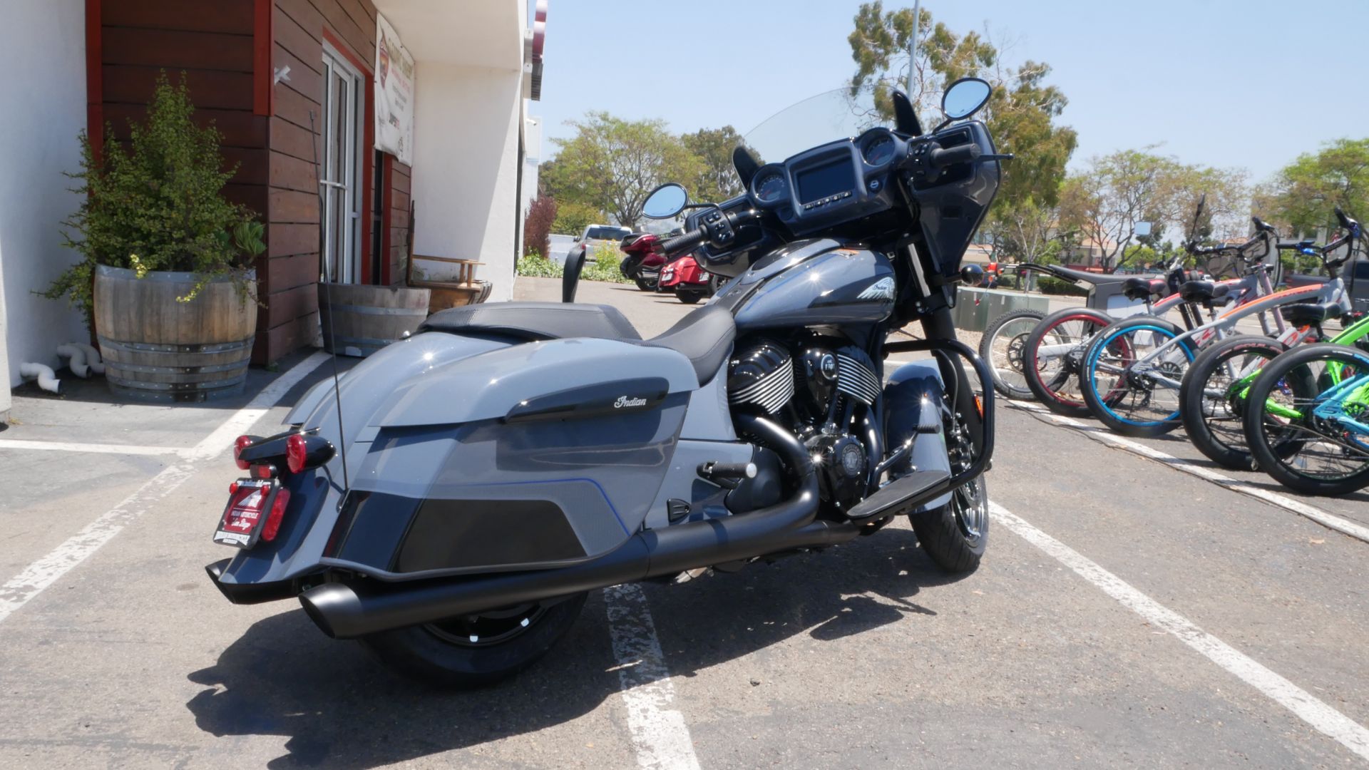 2024 Indian Motorcycle Chieftain® Dark Horse® Icon with PowerBand Audio Package in San Diego, California - Photo 3