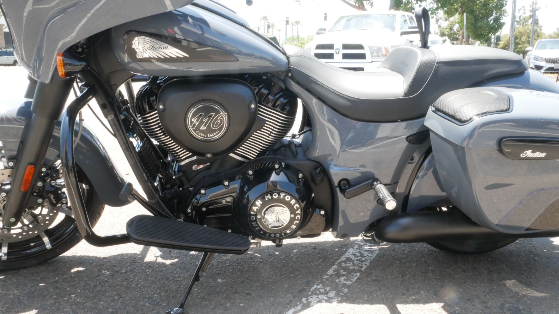 2024 Indian Motorcycle Chieftain® Dark Horse® Icon with PowerBand Audio Package in San Diego, California - Photo 8