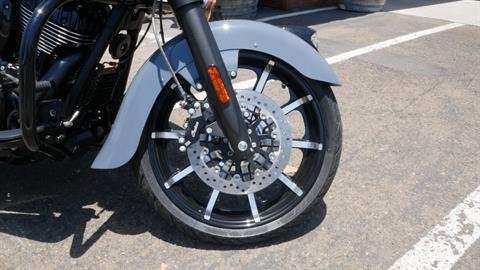 2024 Indian Motorcycle Chieftain® Dark Horse® Icon with PowerBand Audio Package in San Diego, California - Photo 11